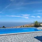 Rouxinol Villa