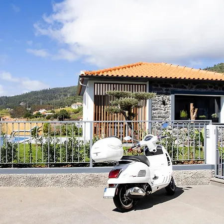 Rouxinol * Arco da Calheta