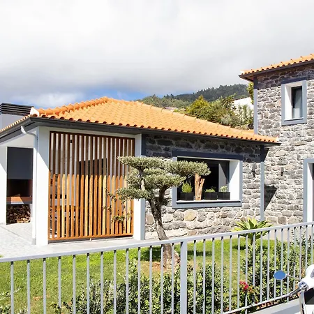 Rouxinol Villa Arco da Calheta