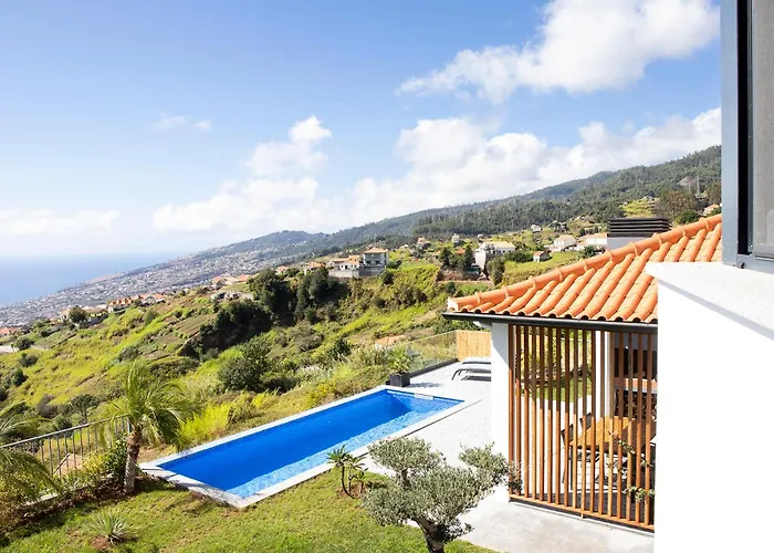 Rouxinol アルコ・ダ・カリェタ